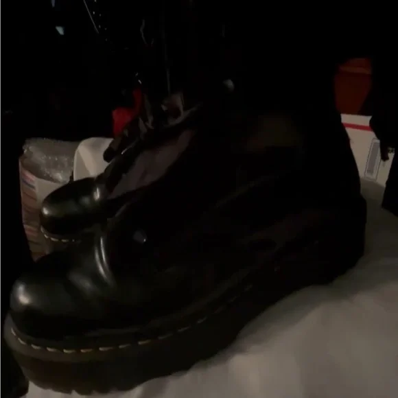 Dr. Martens Black Leather Boots with Yellow Stitching Molly - Picture 8 of 10